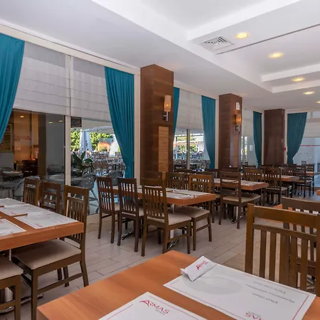 أرماس جول بيتش